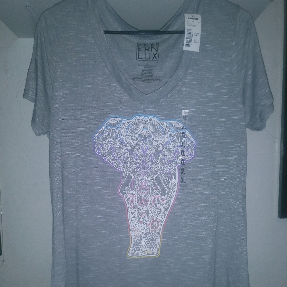 Modern Lux Graphic T-Shirt